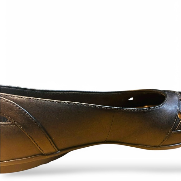 Clarks Gracelin Maze Black Leather Flats Women’s Size 9 Comfort Slip-On Loafers - Picture 10 of 13